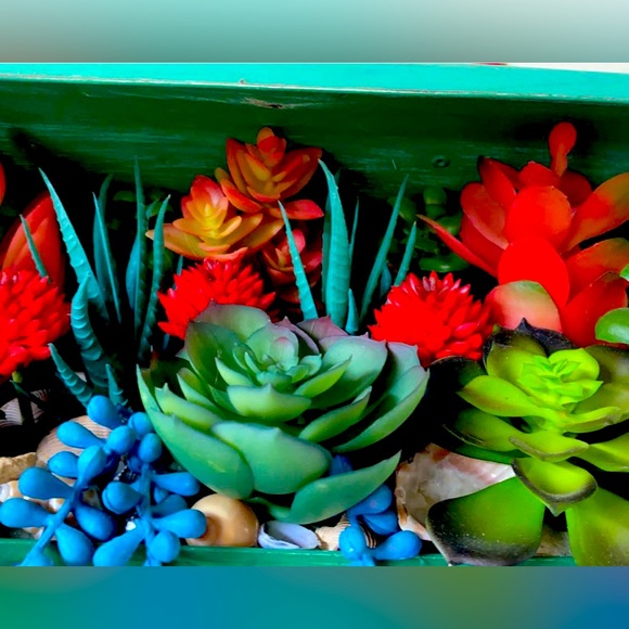 Vintage Craftsman Tool Box, with rustic finish, fake succulents - Picture 5 of 8